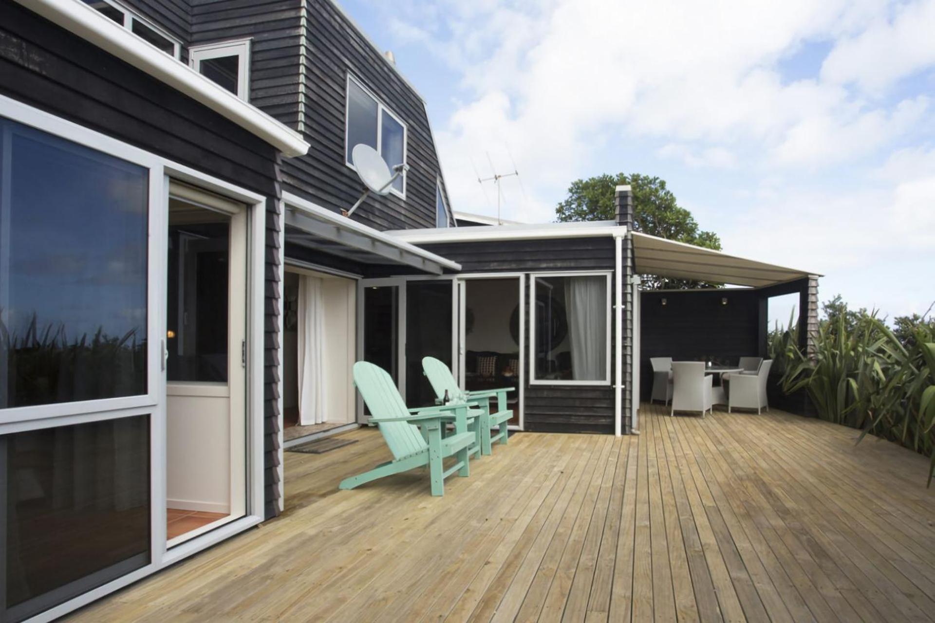 Chester Cottage Beachfront Oakura エクステリア 写真