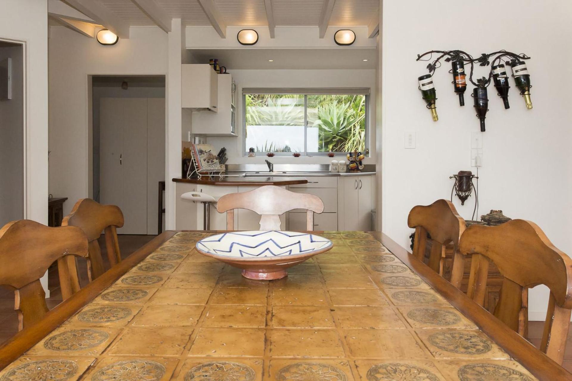 Chester Cottage Beachfront Oakura エクステリア 写真
